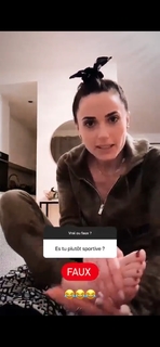 Capucine Anav feet photo thumbnail