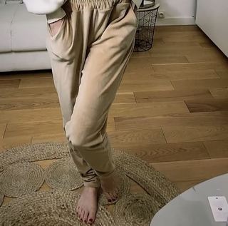 Capucine Anav feet photo thumbnail