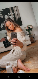 Capucine Anav feet photo thumbnail