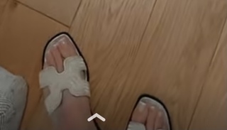 Capucine Anav feet photo thumbnail