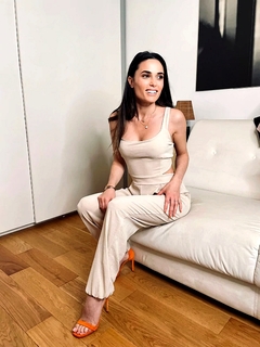 Capucine Anav feet photo thumbnail