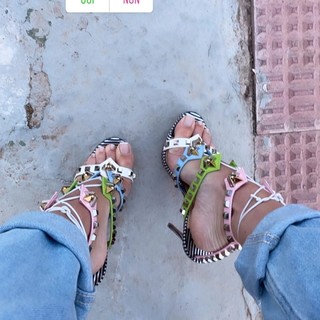 Capucine Anav feet photo thumbnail