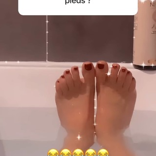 Capucine Anav feet photo thumbnail