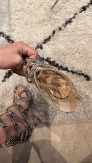 Capucine Anav feet photo thumbnail