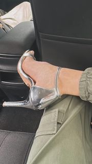 Capucine Anav feet photo thumbnail