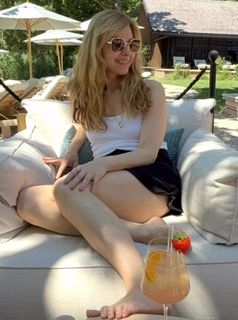 Cara Buono feet photo thumbnail