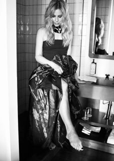 Cara Buono feet photo 9