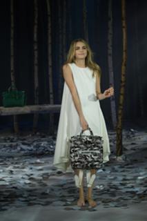 Cara Delevingne feet photo thumbnail