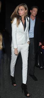 Cara Delevingne feet photo thumbnail