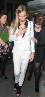 Cara Delevingne feet photo thumbnail