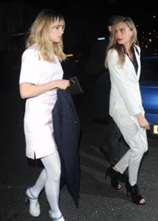 Cara Delevingne feet photo thumbnail