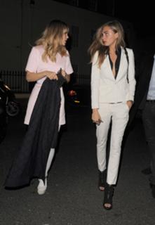 Cara Delevingne feet photo thumbnail