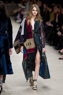 Cara Delevingne feet photo thumbnail
