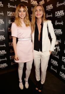 Cara Delevingne feet photo thumbnail