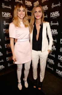 Cara Delevingne feet photo thumbnail