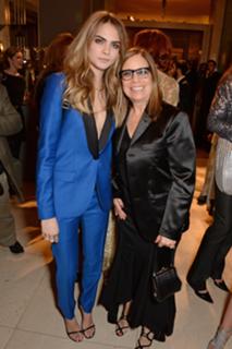 Cara Delevingne feet photo thumbnail
