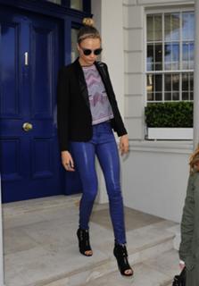 Cara Delevingne feet photo thumbnail