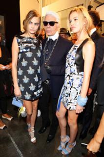 Cara Delevingne feet photo thumbnail