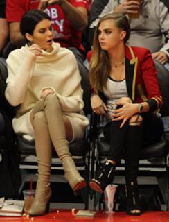 Cara Delevingne feet photo thumbnail