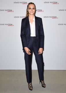 Cara Delevingne feet photo thumbnail