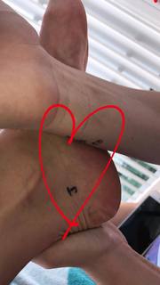 Cara Delevingne feet photo thumbnail