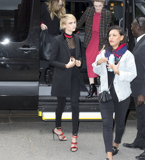 Cara Delevingne feet photo thumbnail