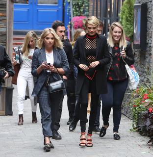 Cara Delevingne feet photo thumbnail