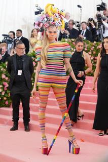 Cara Delevingne feet photo thumbnail