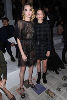 Cara Delevingne feet photo thumbnail
