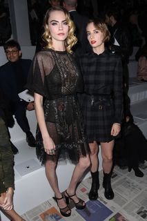 Cara Delevingne feet photo thumbnail