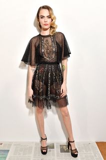 Cara Delevingne feet photo thumbnail
