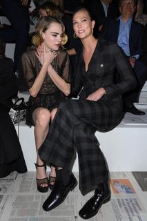Cara Delevingne feet photo thumbnail