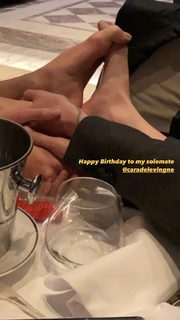 Cara Delevingne feet photo thumbnail