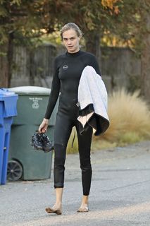 Cara Delevingne feet photo thumbnail