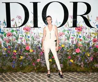 Cara Delevingne feet photo thumbnail