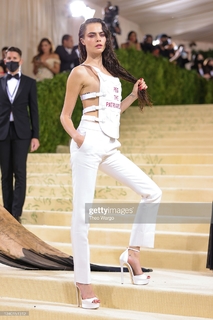 Cara Delevingne feet photo thumbnail
