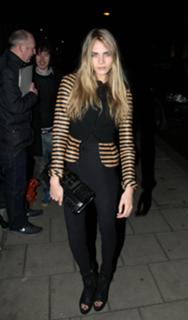 Cara Delevingne feet photo thumbnail