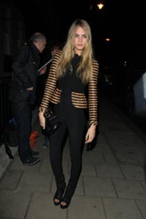 Cara Delevingne feet photo thumbnail