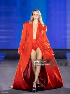 Cara Delevingne feet photo 3