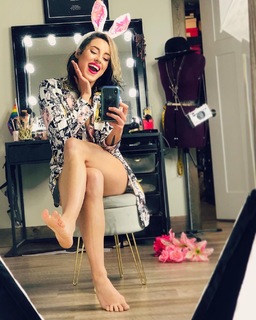 Cara Maria Sorbello feet photo 6