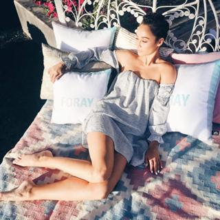 Cara Santana feet photo 8