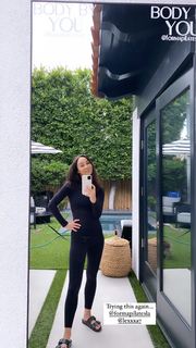 Cara Santana feet photo 4