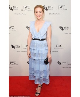 Cara Theobold feet photo 17