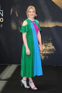 Cara Theobold feet photo 14
