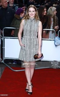 Cara Theobold feet photo 4