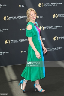 Cara Theobold feet photo 15