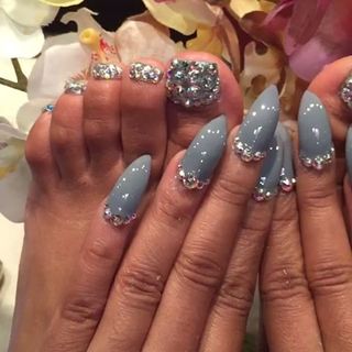 Cardi B feet photo thumbnail