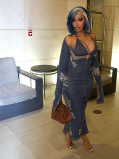 Cardi B feet photo 1