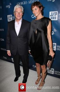 Carey Lowell feet photo thumbnail