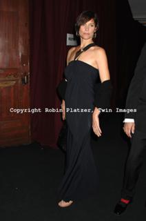 Carey Lowell feet photo thumbnail